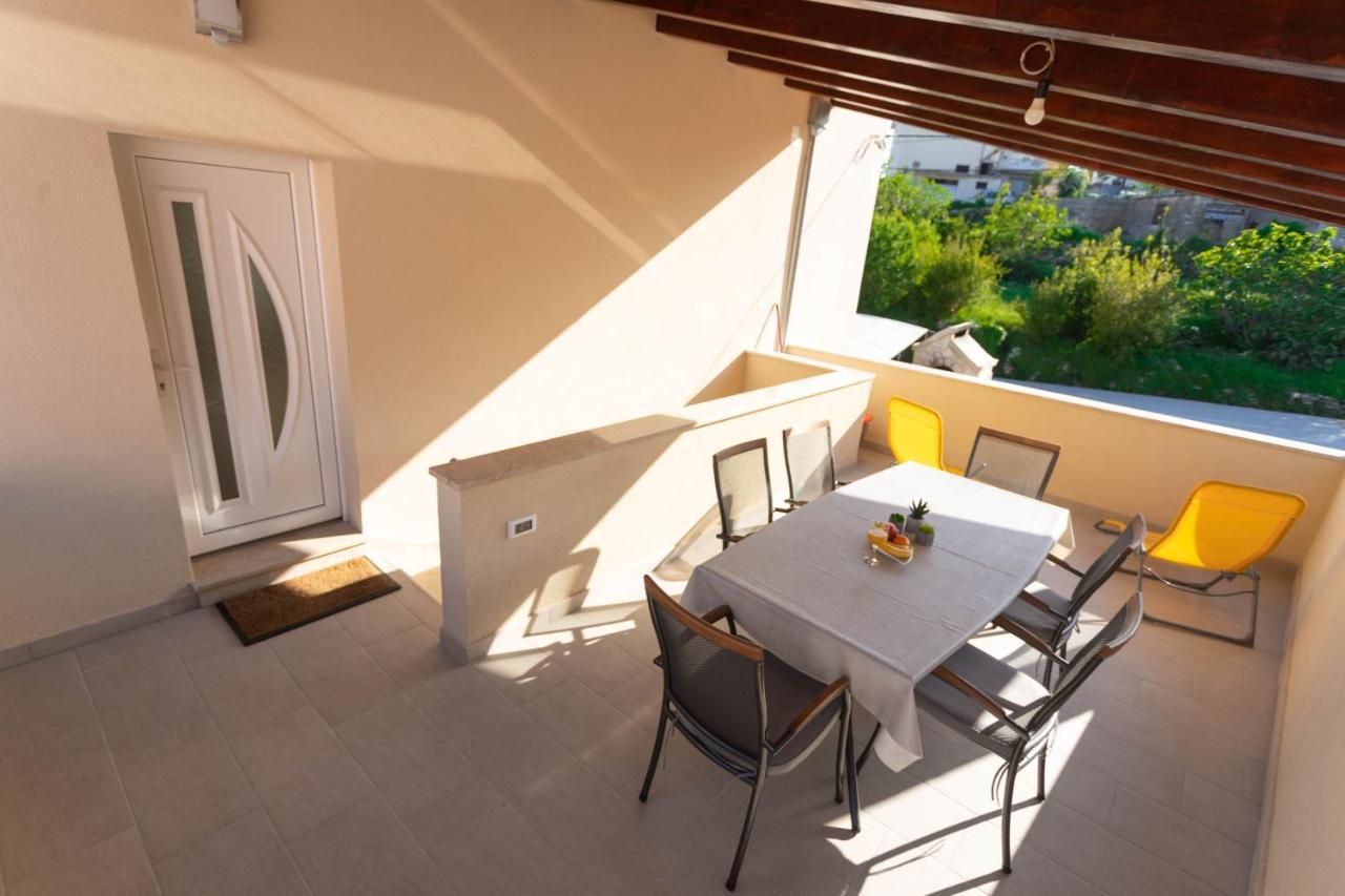 Apartman Marel Žrnovnica Exteriér fotografie