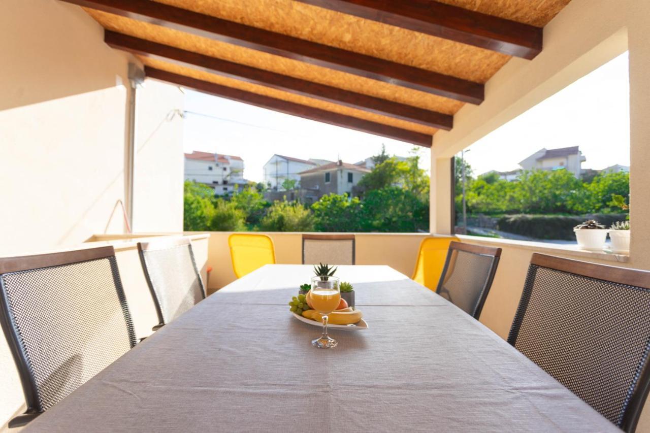 Apartman Marel Žrnovnica Exteriér fotografie
